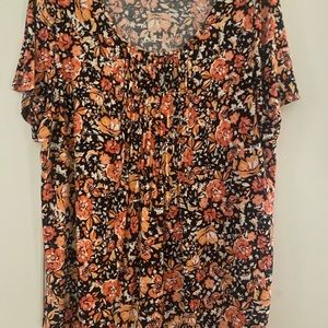 Halloween Pretty &you get Two for one top, 1 ND & Croft & Barrow. Both 1x tops.